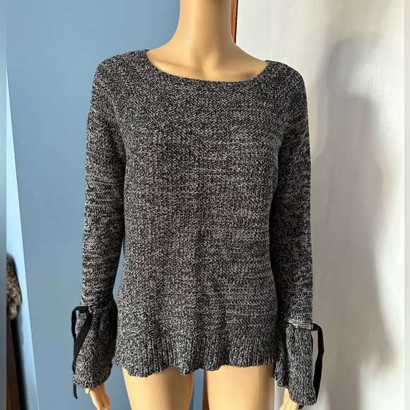Women’s Loft Sweater, Black/White/Gray Tie Bell Sleeve Sweater M - Picture 12 of 15